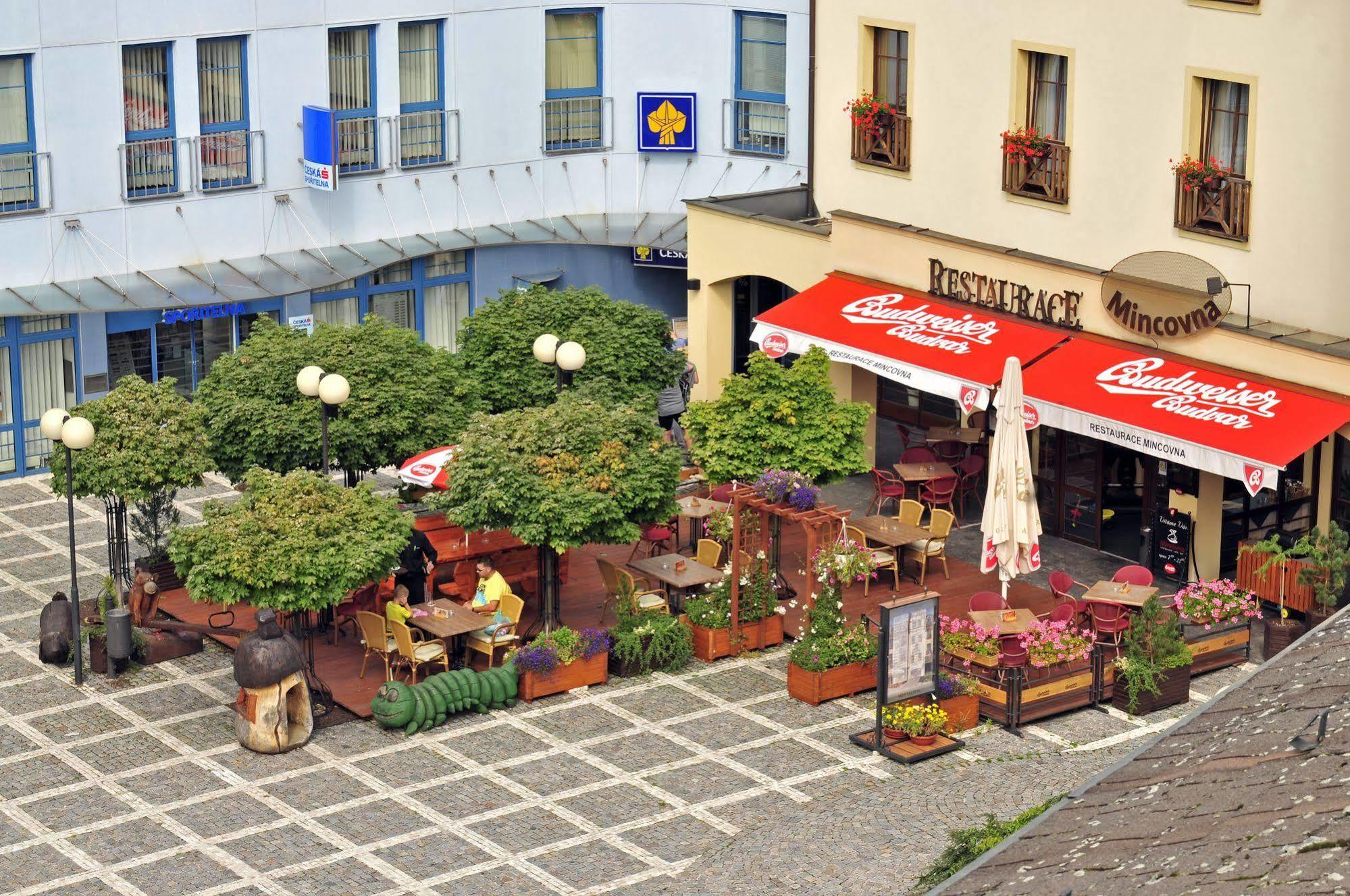 Hotel Gendorf Vrchlabí Buitenkant foto